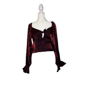 Mi Ami Burgundy Rayon Cropped Blouse M Peephole & Long Sleeves NWT Form Fitted